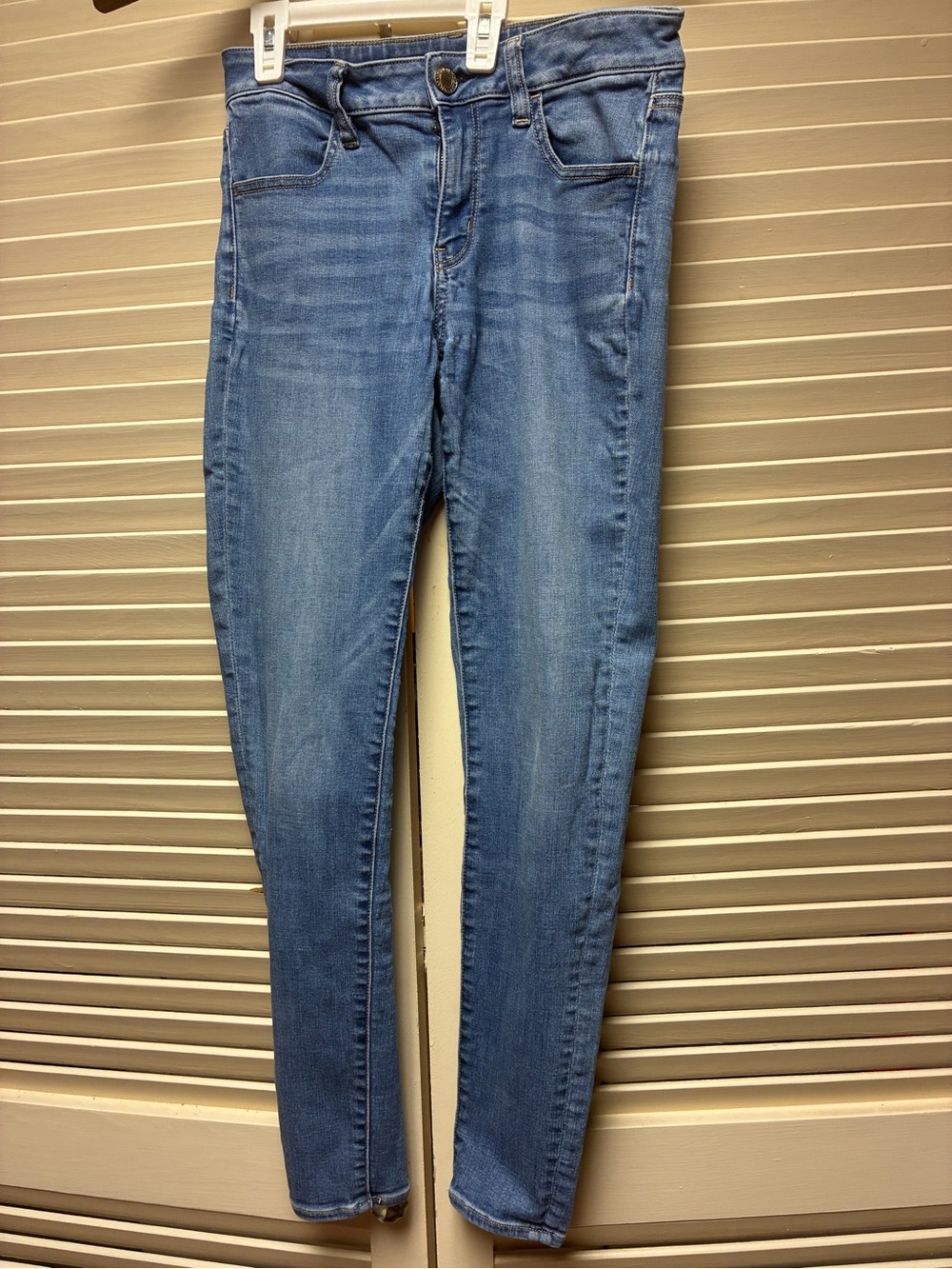 Classic American Eagle High-Rise Light Blue Women’s Jeans